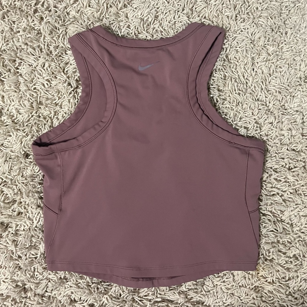 Nike Cropped Shirt